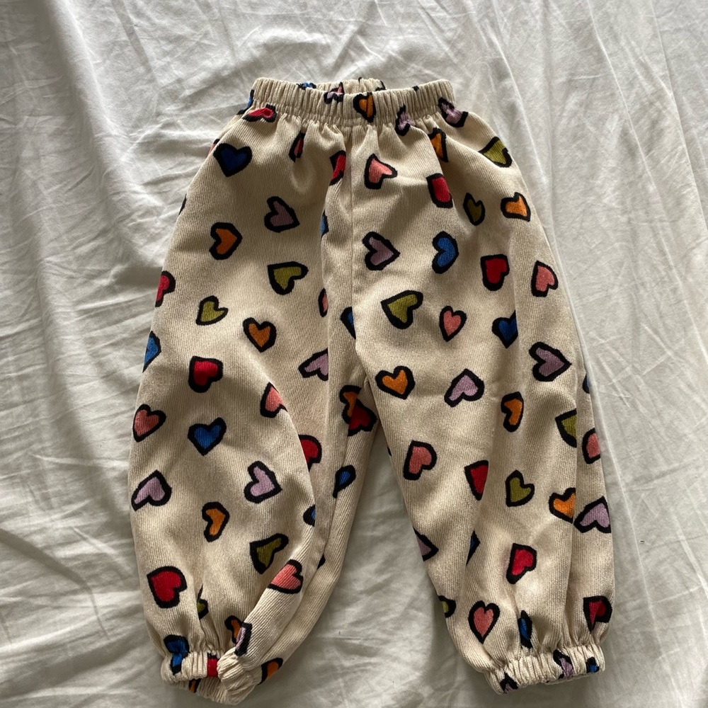 Adorable cord bubble heart pants barely worn size 1-2